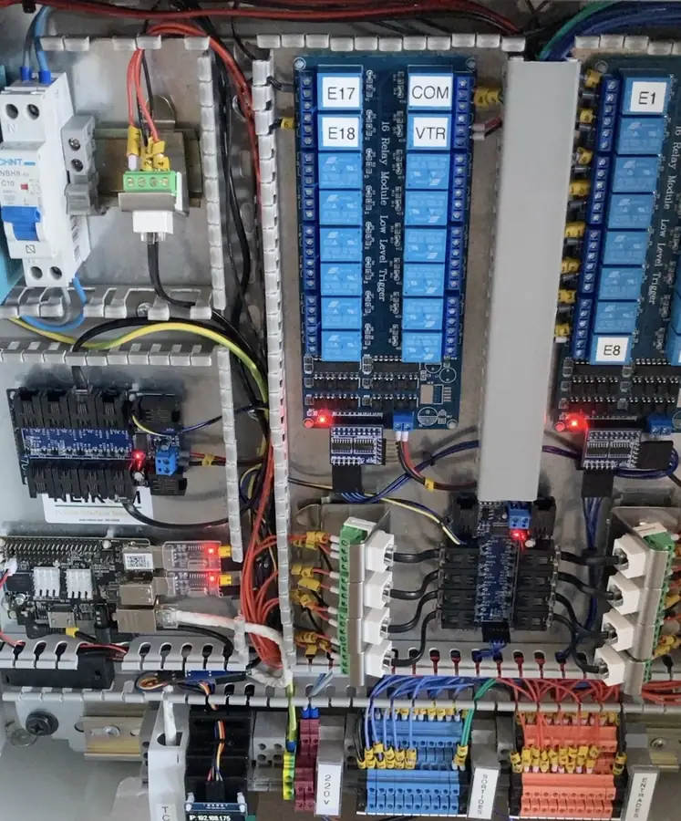 Adaptado a la infraestructura viaria - Montado en túneles